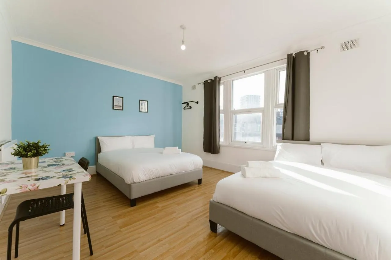 Stratford Cosy Rooms - 37 London Guest house